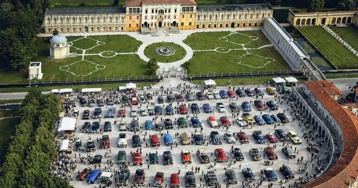 Villa storica, giardini formali e rassegna di auto d'epoca — immagine evocativa di pregio e vivibilità nel Veneto